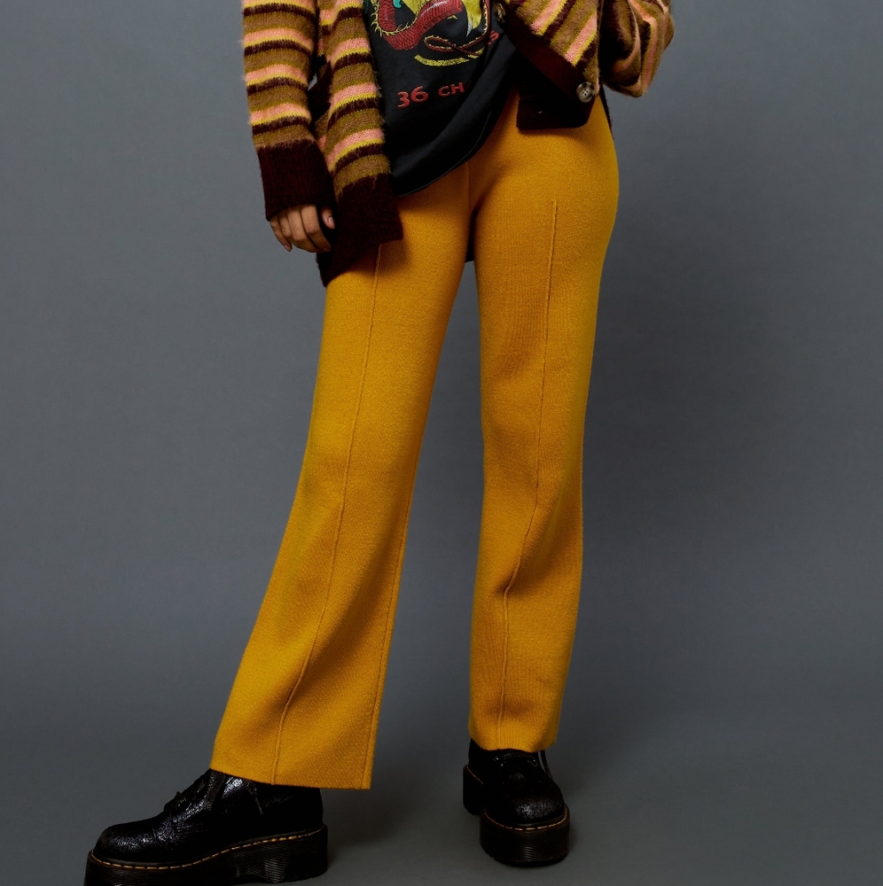 Daydreamer LA Knit Pintuck Pant in Gold
